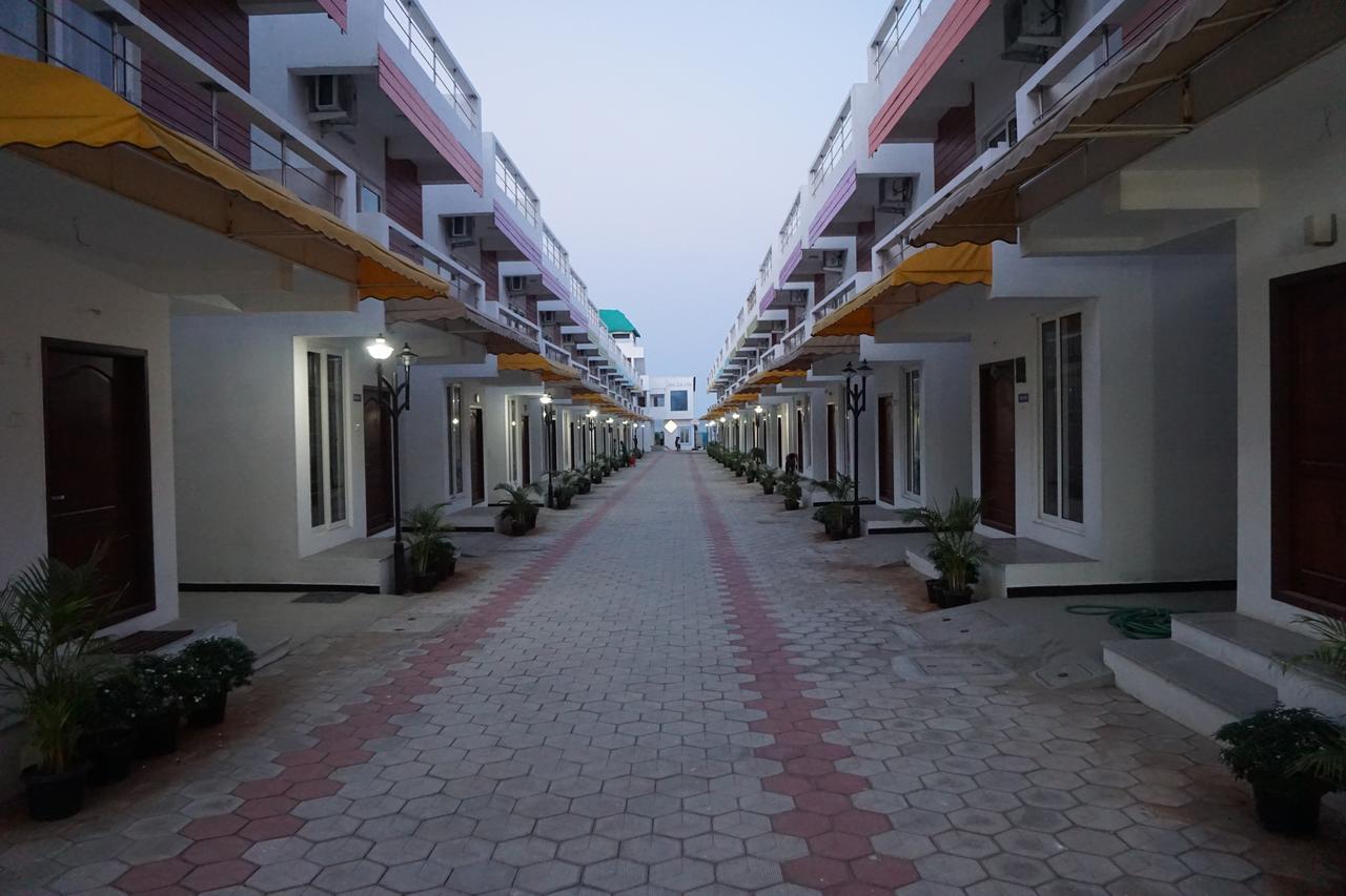 Sea La Vie Covelong Beach Resort Kelambākkam Exteriör bild