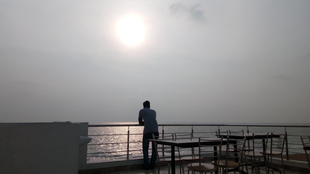 Sea La Vie Covelong Beach Resort Kelambākkam Exteriör bild